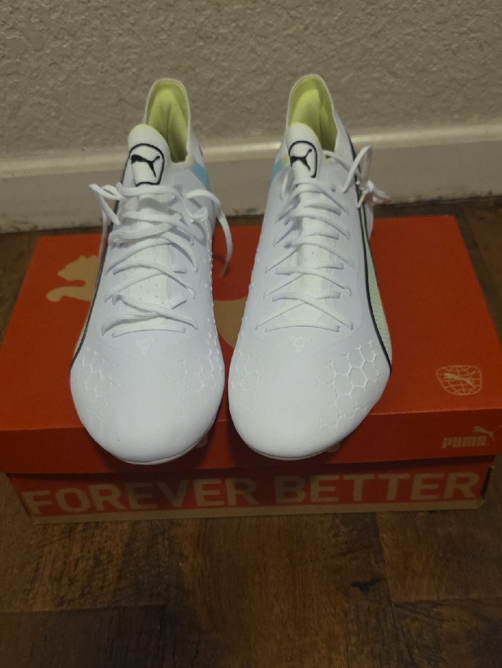 Puma King Ultimate FG/AG Soccer Cleats